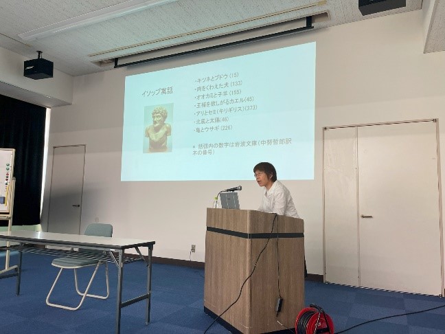 小林教授の講演様子 小林教授の講演様子
