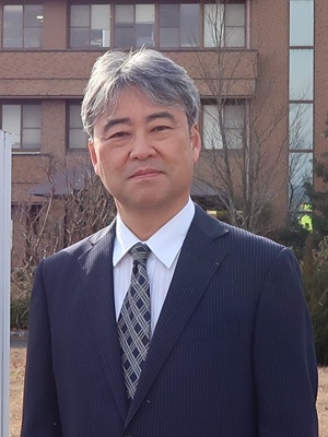 人文学项目主任 今林 修