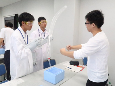 大学院生から直々に教わります 大学院生から直々に教わります