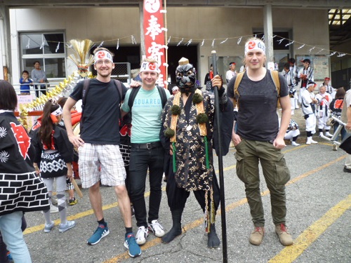 With “tengu” in the festival