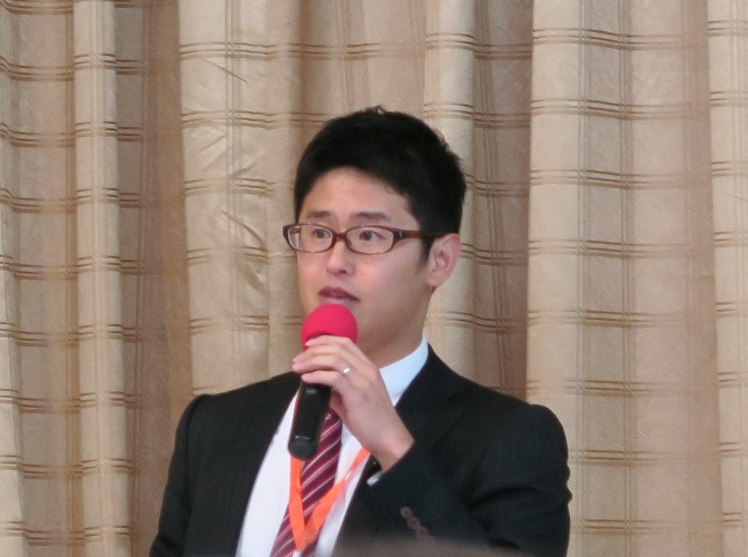 上海(中国)学会登壇中の一コマ