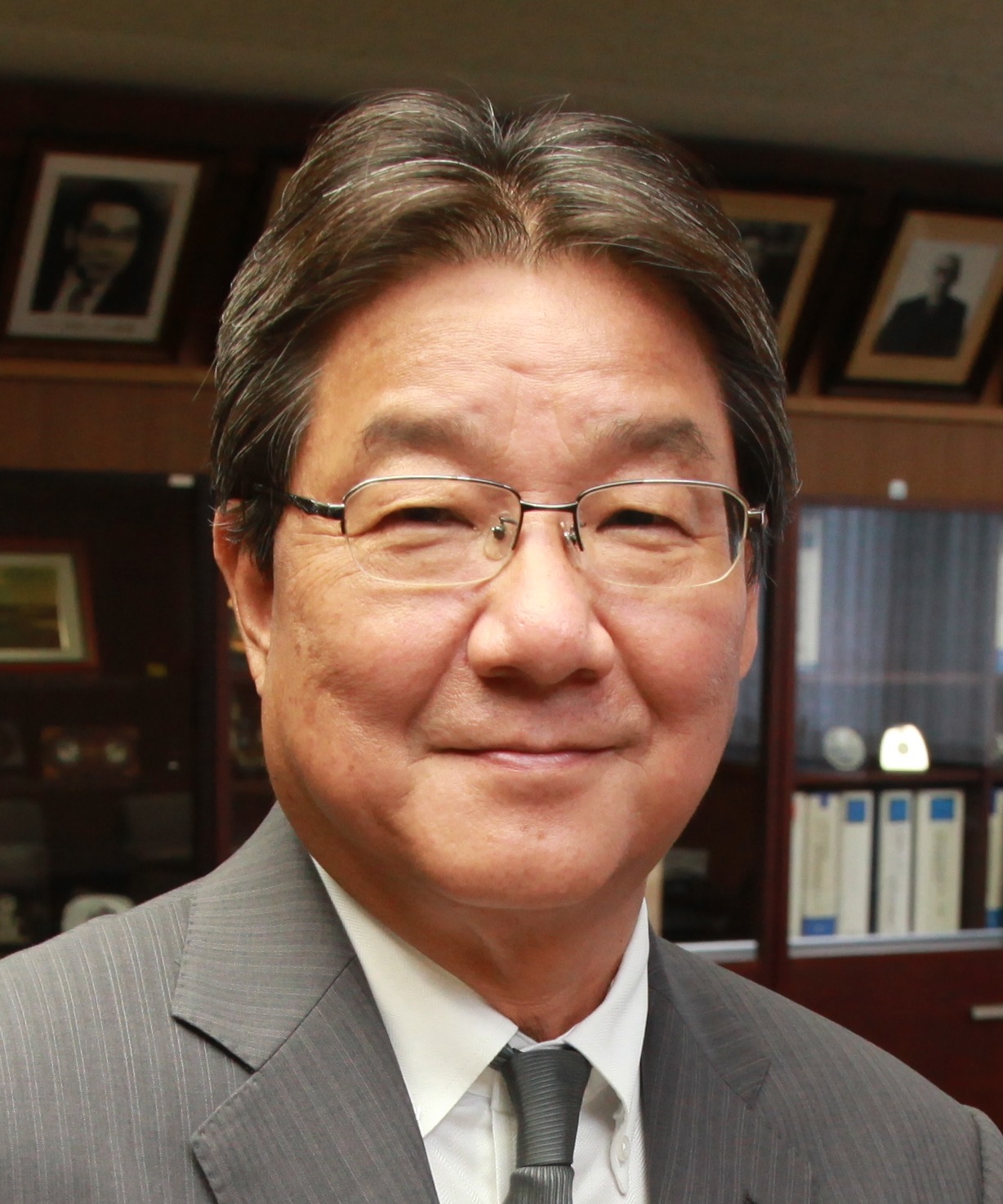 大学院工学研究科長 菅田 淳 大学院工学研究科長 菅田 淳