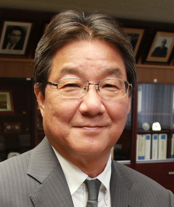 Dean of the Graduate School of Engineering, Atsushi Sugeta