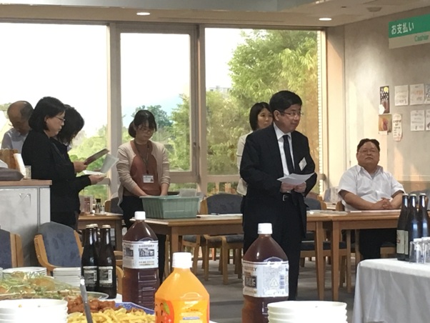 千田経済学部長の挨拶の写真