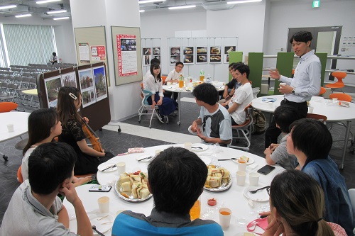 Students exchanging ideas for peace