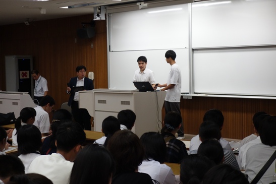 在学生による学生生活紹介(1日目)