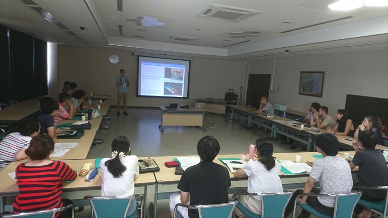 学生交流会
