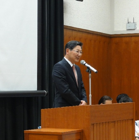服部医学科長による挨拶 服部医学科長による挨拶