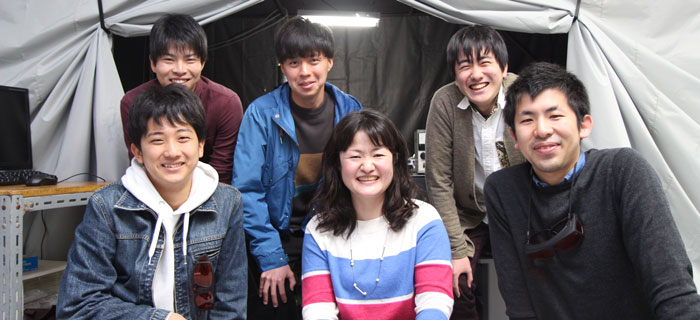 Assistant Professor Yoriko Tominaga with students from her laboratory