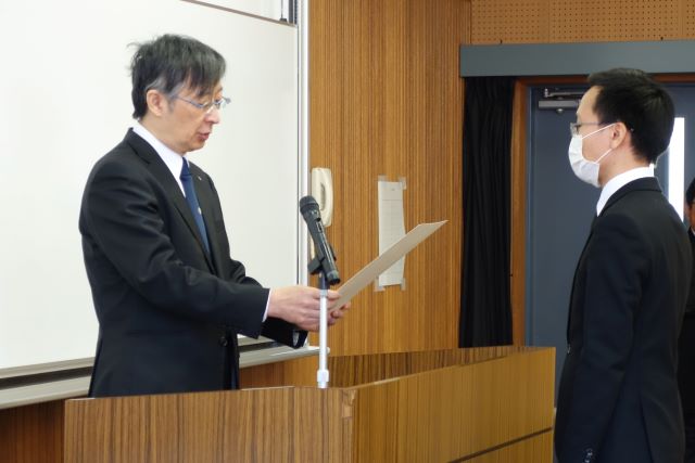 博士修了者への学位記授与