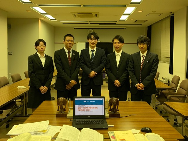 The team of Hiroshima University law students
