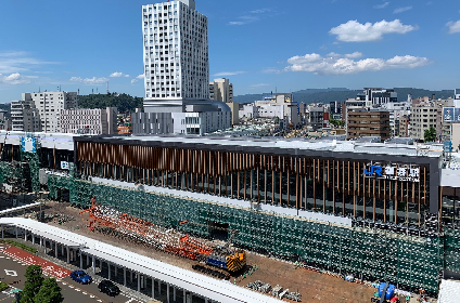 建設が進む北陸新幹線福井駅