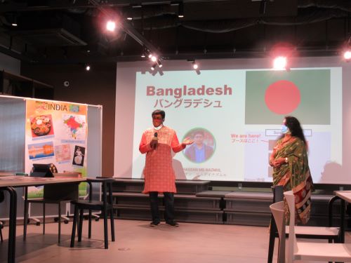 Self-introduction by Bangladeshi students