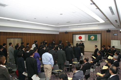 訓示する牟田学長