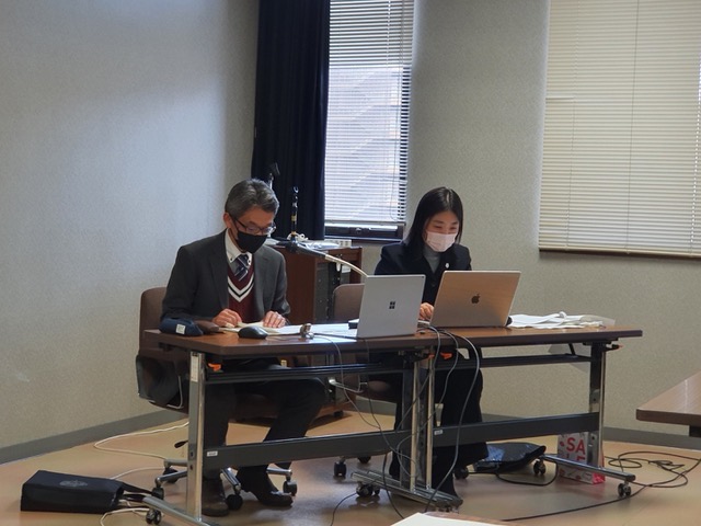 日本の法状況について報告する堀田教授
