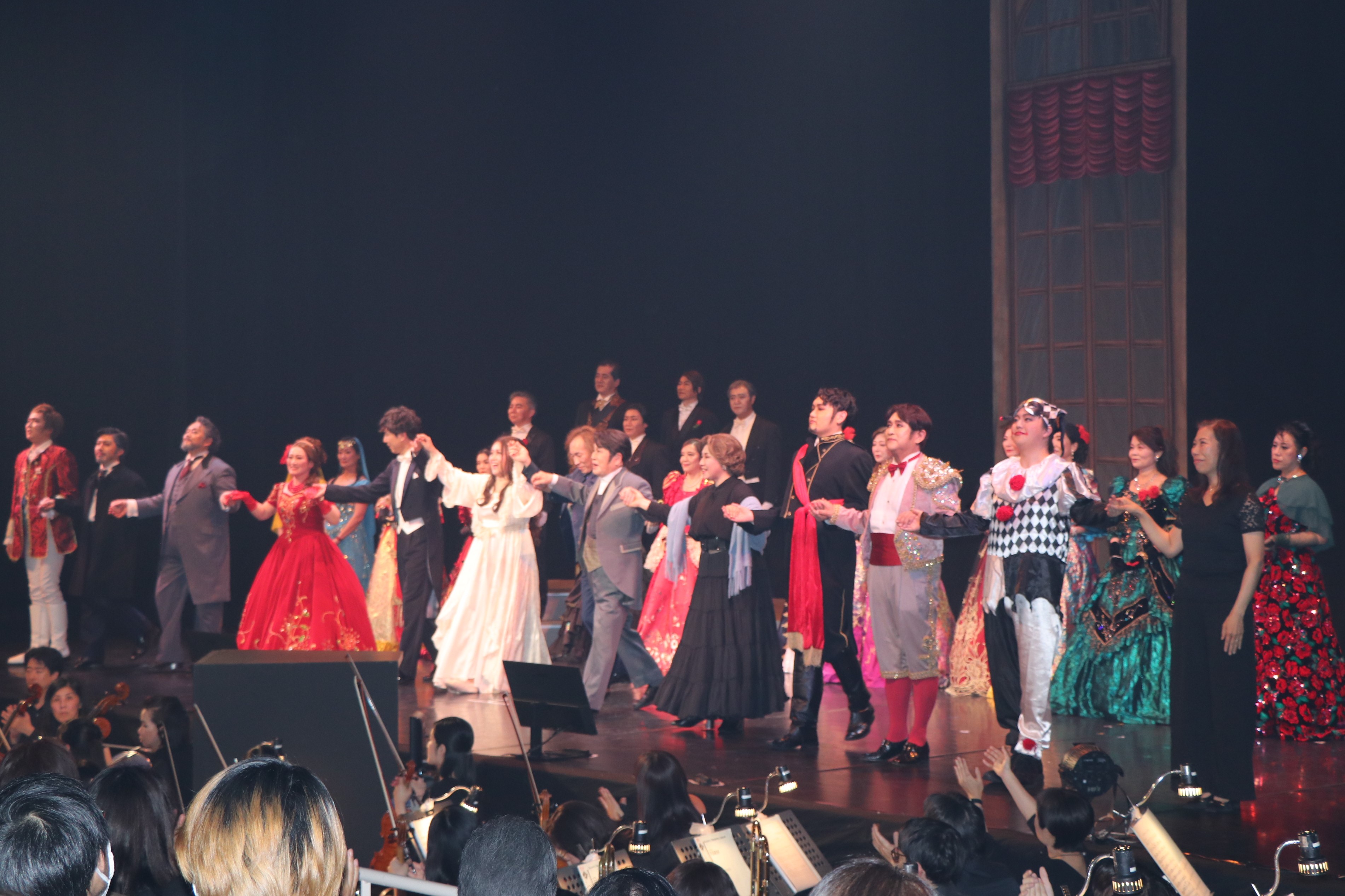   Performers taking a curtain call