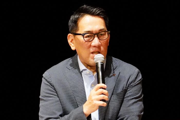 野村　謙二郎氏