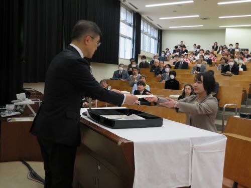 学位記伝達式・大学院生代表