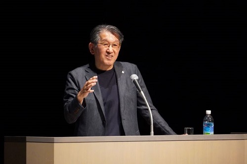 山下良則氏