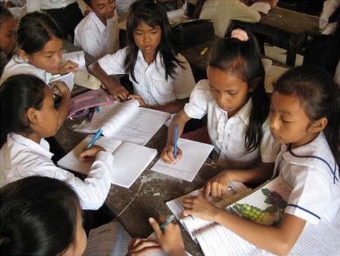 カンボジアでの教育支援活動