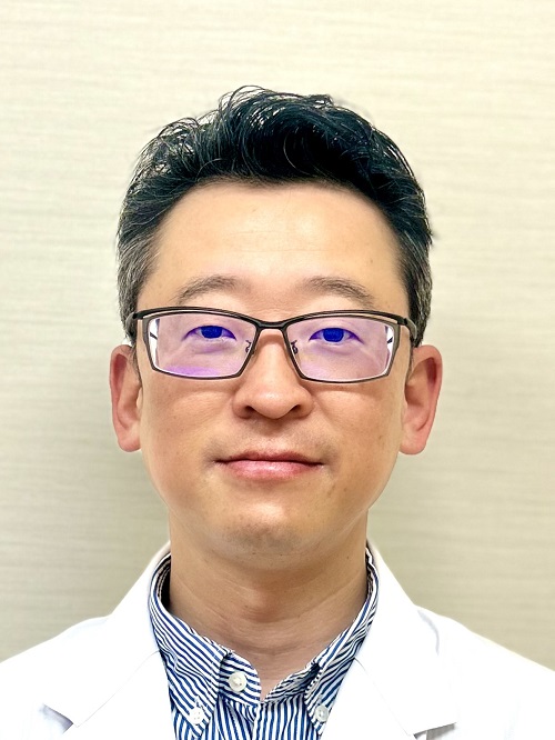 堀益　靖
