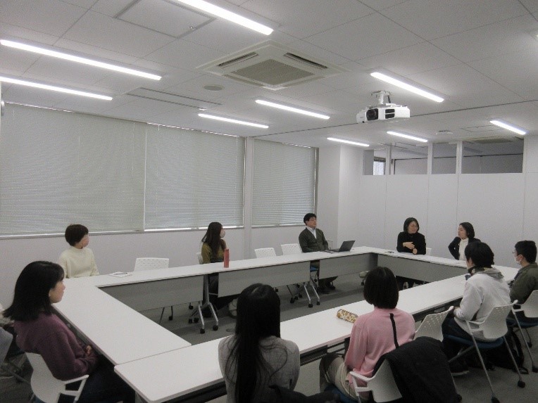 懇談会の様子
