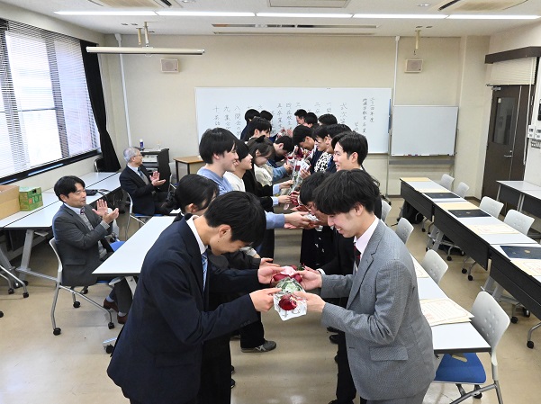 後輩から先輩へ 後輩から先輩へ