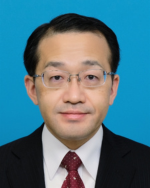 理事・副学長 (財務・総務担当) 柳澤 好治