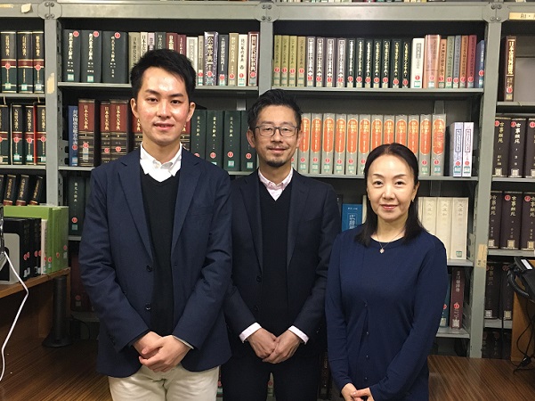 指導教員の奈良先生と 指導教員の奈良先生と