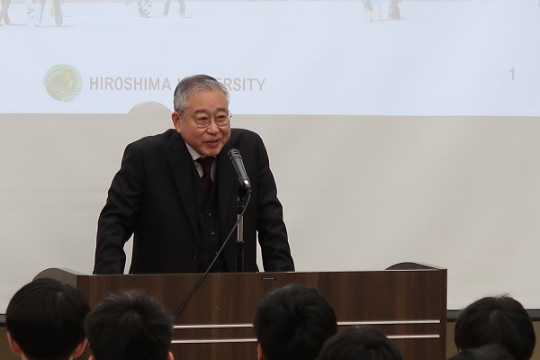 安嶋紀昭学部長 挨拶