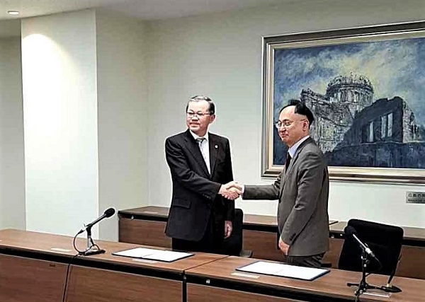 広島弁護士会会長と広島大学法学部長 広島弁護士会会長と広島大学法学部長