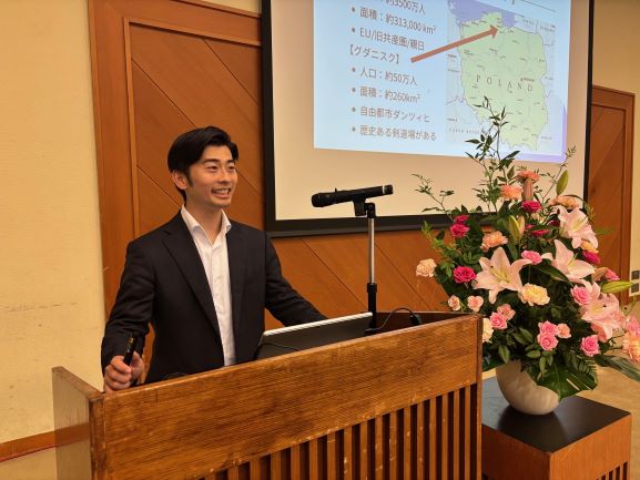 大学院生による講演