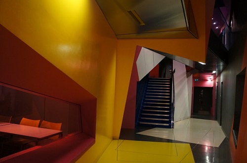 迷子必至のバークベック・カレッジ内の映画館