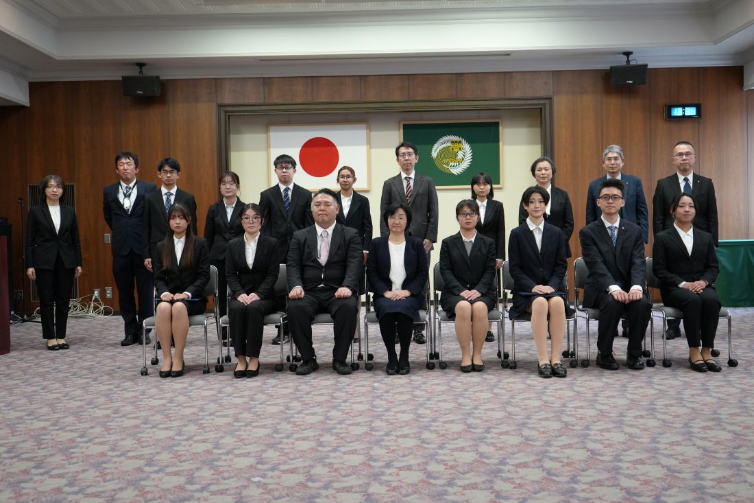 第20期アクセシビリティリーダー認定証授与式全体写真