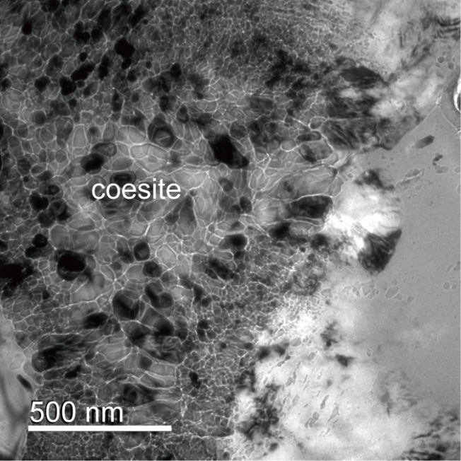 Béréba隕石から発見されたシリカの高圧相、コーサイトの電子顕微鏡写真