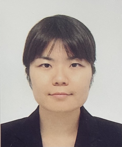 山崎　佐知子