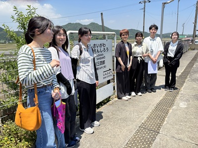 学芸員の方との待ち合わせ場所「平成筑豊鉄道三四郎駅」にて
