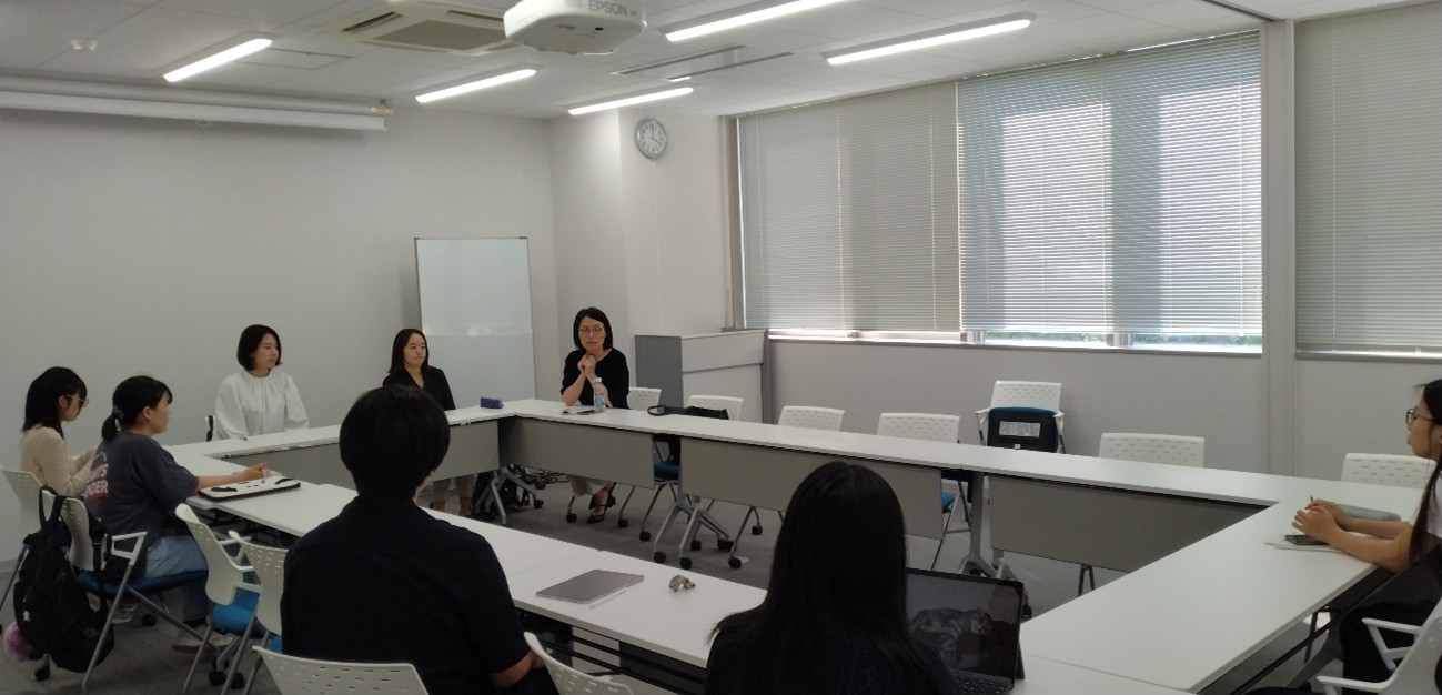 懇談会の様子