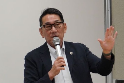 野村謙二郎氏