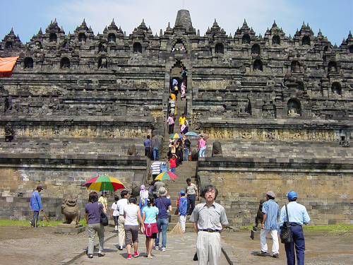 インドネシア・ジャワ島ボロブドゥール遺跡(YOGYAKARTA)にて