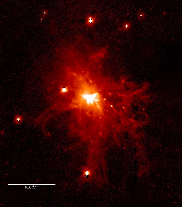 図2:NGC6240の巨大な電離ガスのイメージ(Hα輝線画像)