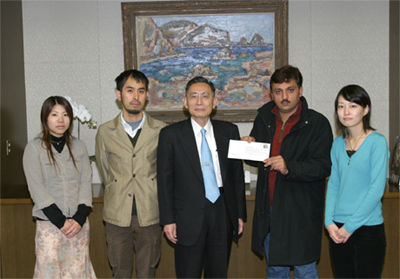President Muta and the S. Asia Earthquake Relief Commitee