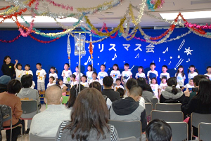 たんぽぽ保育園の園児たちの合唱 たんぽぽ保育園の園児たちの合唱