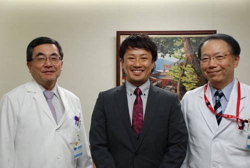 平川病院長、木村助教、田妻診療科長（左から）