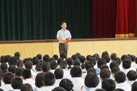 全校朝会