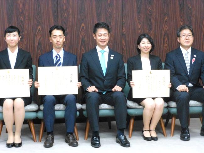 知事感謝状を受賞した皆さん 知事感謝状を受賞した皆さん