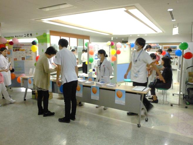 緩和ケアイベントの様子(みどりのひろば) 緩和ケアイベントの様子(みどりのひろば)