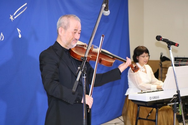 沖田夫妻によるビオラとピアノ演奏