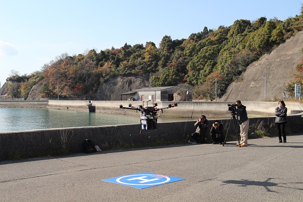 ドローンの離陸場面