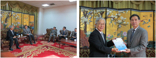 左：副学長を表敬訪問 右：Hou Xi 副学長（右）と谷口研究科長
